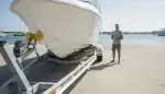Optimale Kielauflagen für sicheren Bootstransport