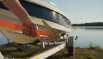 Sicherung mit Ratschgurt: Boote fest verzurren