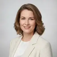 Dr. Lena Schmidt